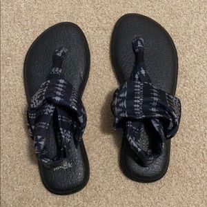 Brand New Sanuk Yoga Sling Black Sandals